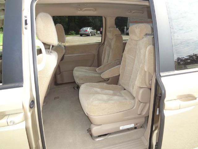 2007 Kia Sedona Crew Cab 4x4 Shortbox