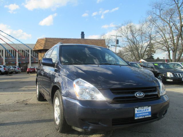2007 Kia Sedona 2008 Toyota