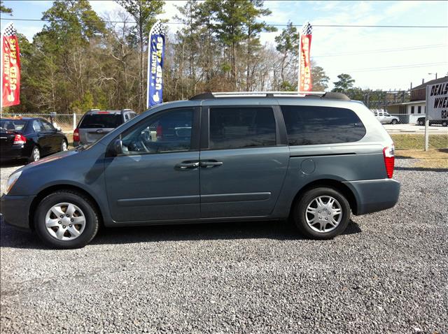 2007 Kia Sedona Unknown
