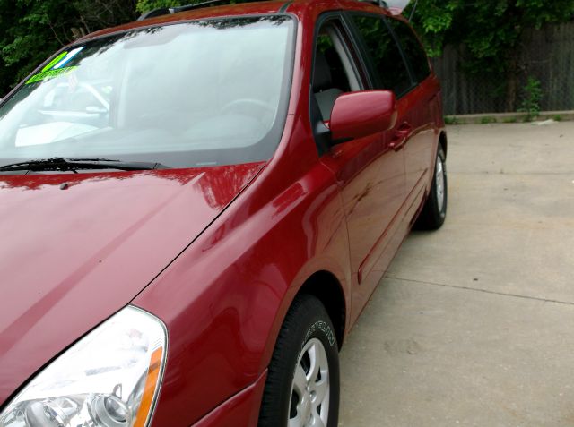 2007 Kia Sedona 2WD Crew Cab LWB XE Truck