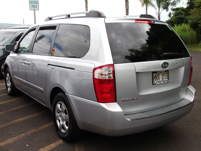 2007 Kia Sedona 2WD Crew Cab LWB XE Truck