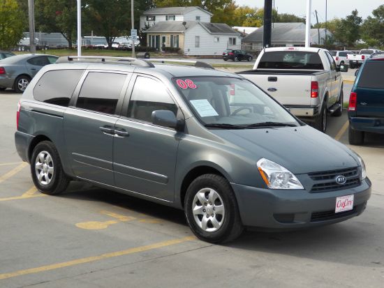 2008 Kia Sedona 2WD Crew Cab LWB XE Truck