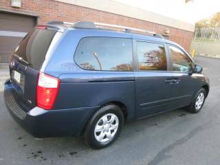 2008 Kia Sedona 2WD Crew Cab LWB XE Truck