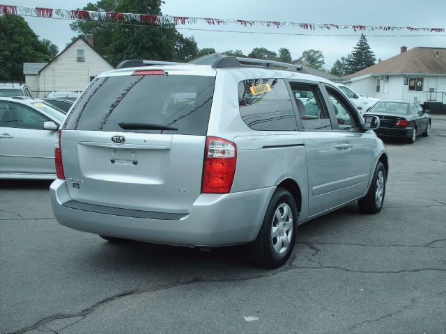 2008 Kia Sedona 2WD Crew Cab LWB XE Truck