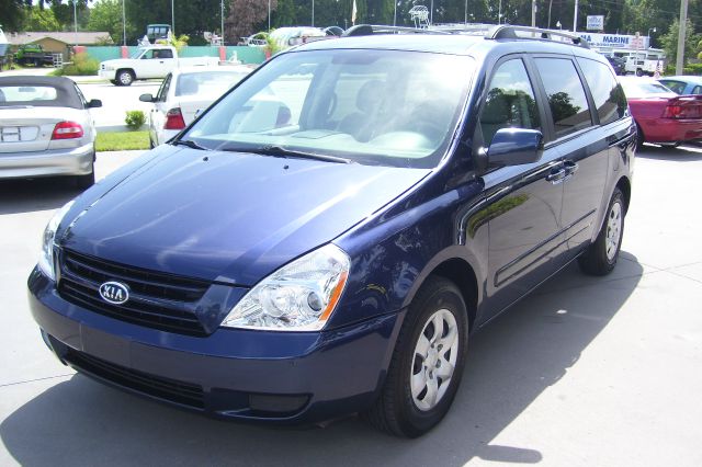 2008 Kia Sedona 2WD Crew Cab LWB XE Truck