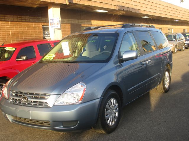 2008 Kia Sedona Unknown