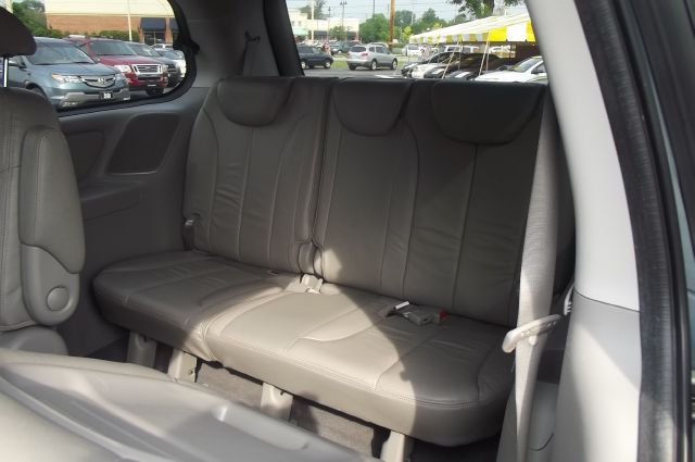 2008 Kia Sedona Crew Cab 4x4 Shortbox