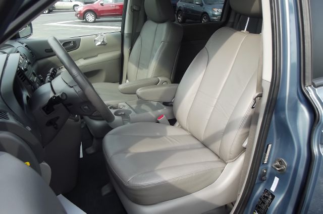 2008 Kia Sedona Crew Cab 4x4 Shortbox