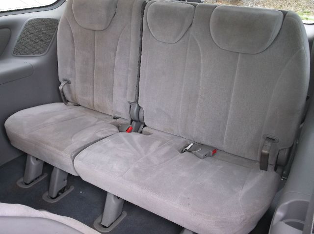 2008 Kia Sedona Crew Cab 4x4 Shortbox