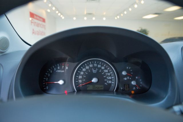 2009 Kia Sedona 2WD Crew Cab LWB XE Truck