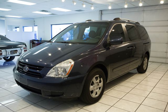 2009 Kia Sedona 2WD Crew Cab LWB XE Truck