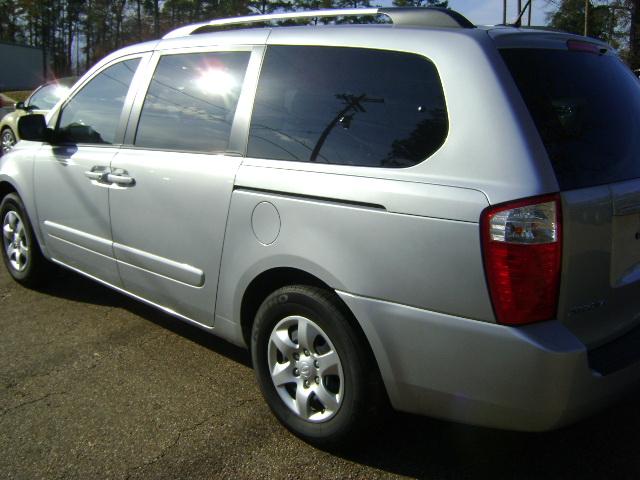 2009 Kia Sedona 2.5sone Owner
