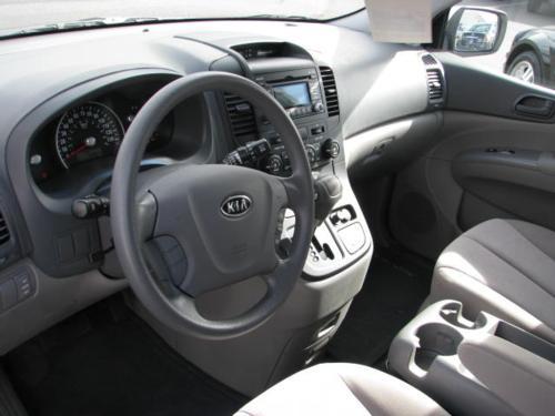 2010 Kia Sedona Unknown