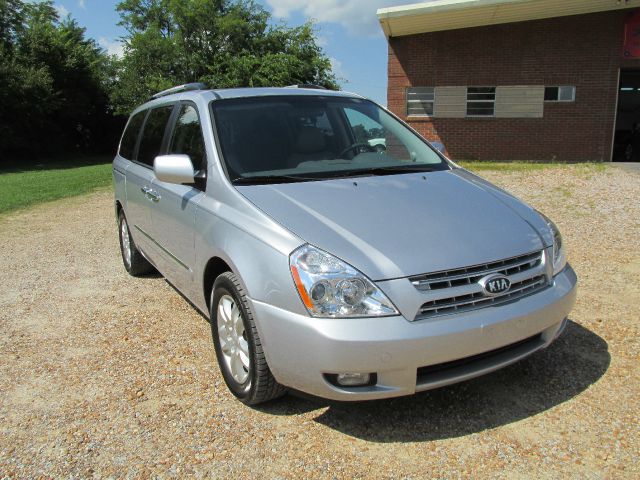 2010 Kia Sedona Crew Cab 4x4 Shortbox