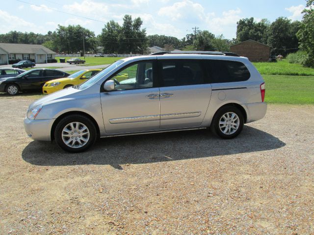 2010 Kia Sedona Crew Cab 4x4 Shortbox