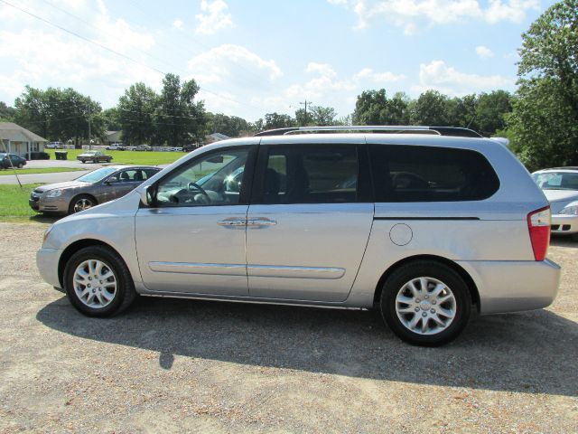 2010 Kia Sedona Crew Cab 4x4 Shortbox