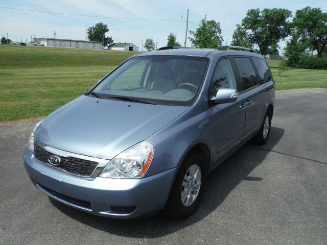 2011 Kia Sedona 2WD Crew Cab LWB XE Truck