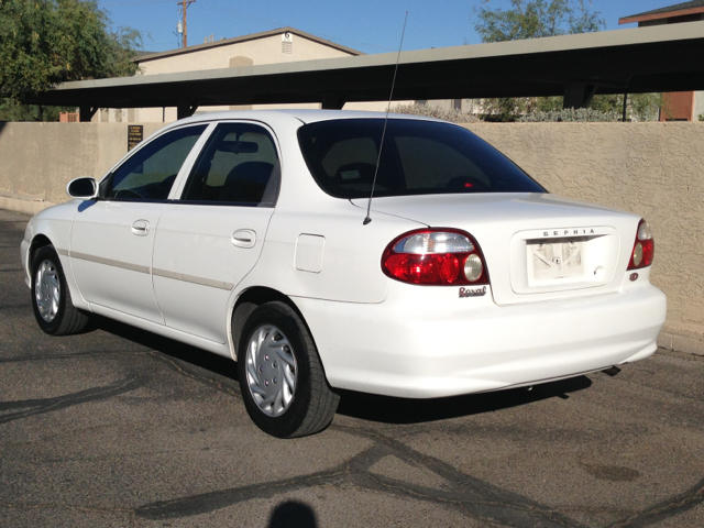 1999 Kia Sephia Base