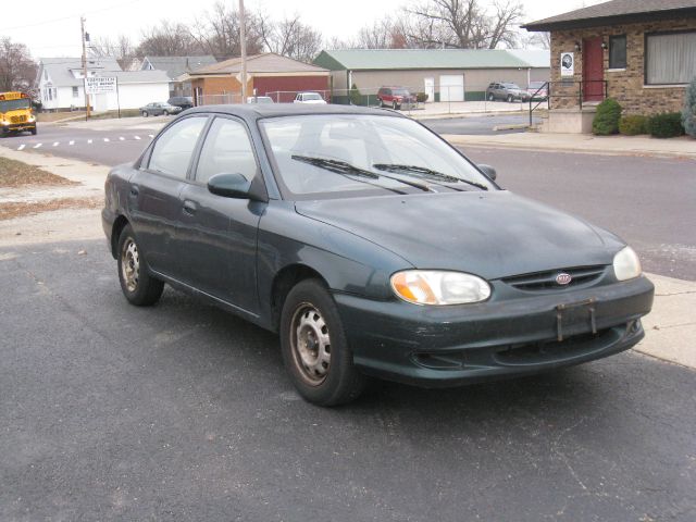 1999 Kia Sephia Base