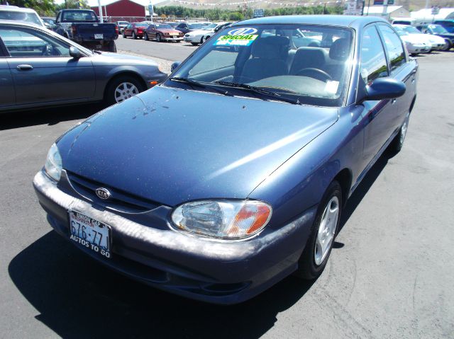 2001 Kia Sephia Base