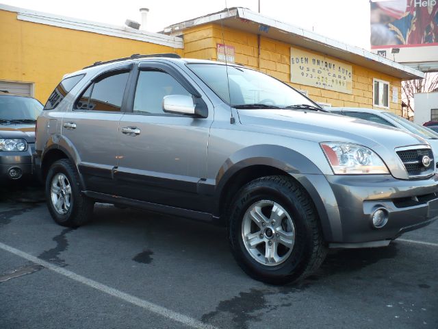 2003 Kia Sorento Crew Cab 126.0 WB 1SC LS Z85
