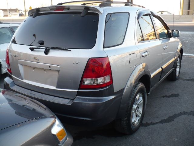 2003 Kia Sorento Crew Cab 126.0 WB 1SC LS Z85