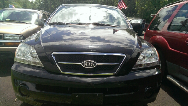 2003 Kia Sorento LS Truck