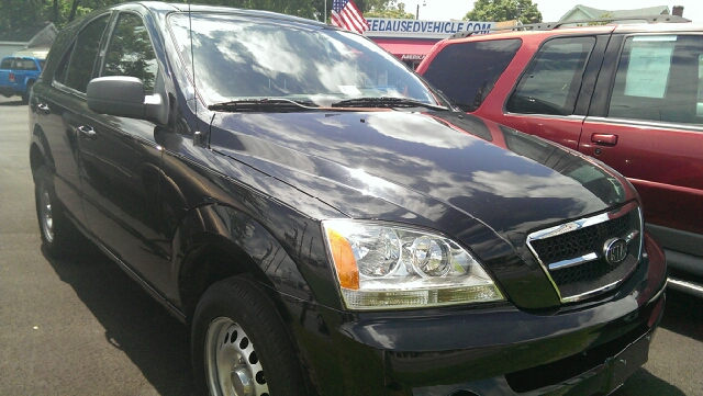 2003 Kia Sorento LS Truck