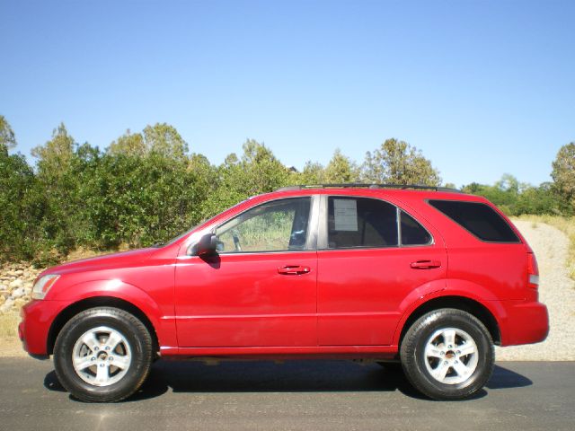 2003 Kia Sorento LS Truck