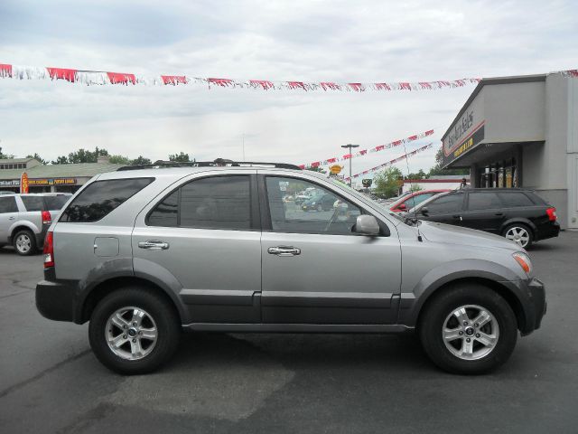 2003 Kia Sorento Crew Cab 126.0 WB 1SC LS Z85