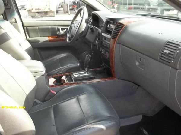 2003 Kia Sorento LS Truck