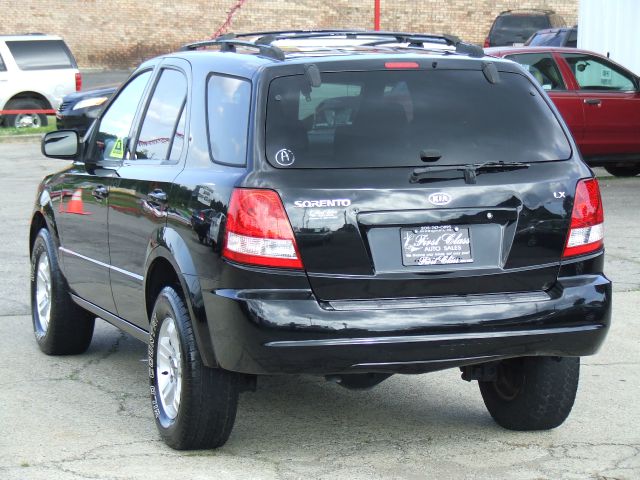 2003 Kia Sorento Crew Cab 126.0 WB 1SC LS Z85