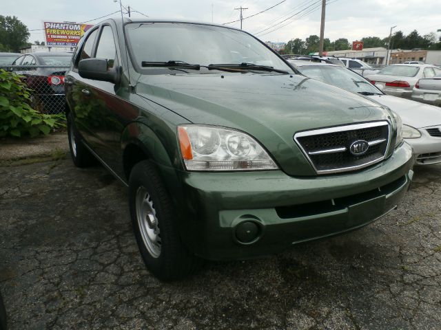 2003 Kia Sorento LS Truck