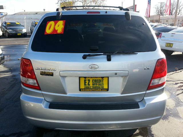 2004 Kia Sorento CREW CAB