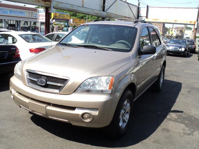 2004 Kia Sorento CE S LE