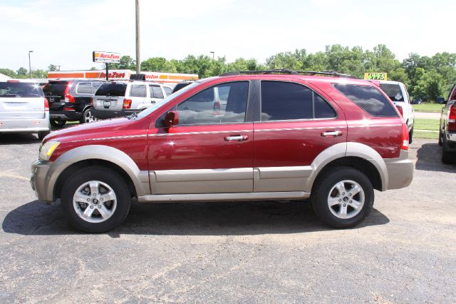 2004 Kia Sorento Crew Cab 126.0 WB 1SC LS Z85