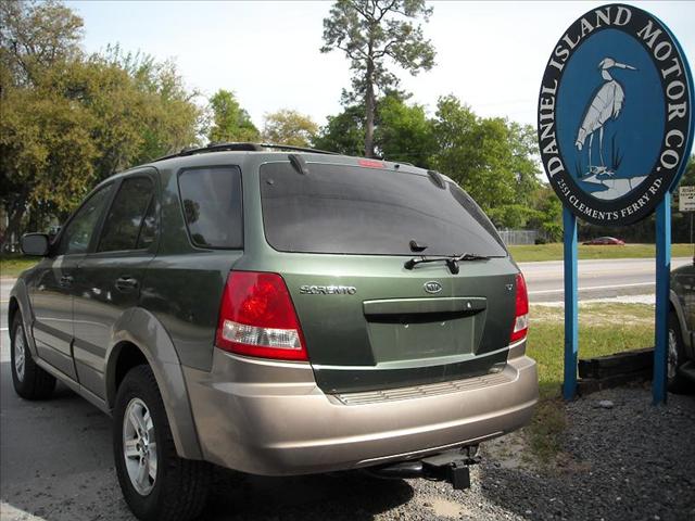 2004 Kia Sorento SE