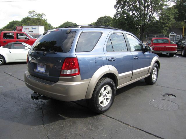 2004 Kia Sorento Crew Cab 126.0 WB 1SC LS Z85