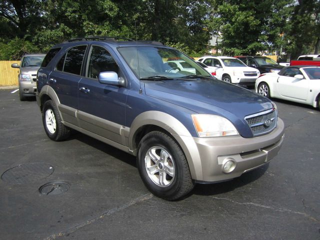 2004 Kia Sorento Crew Cab 126.0 WB 1SC LS Z85