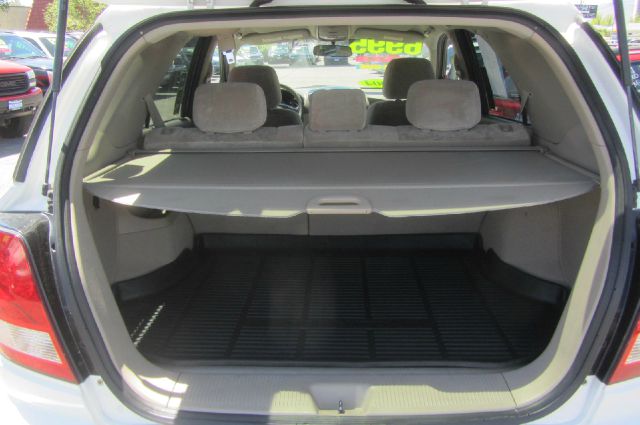 2004 Kia Sorento LS Truck