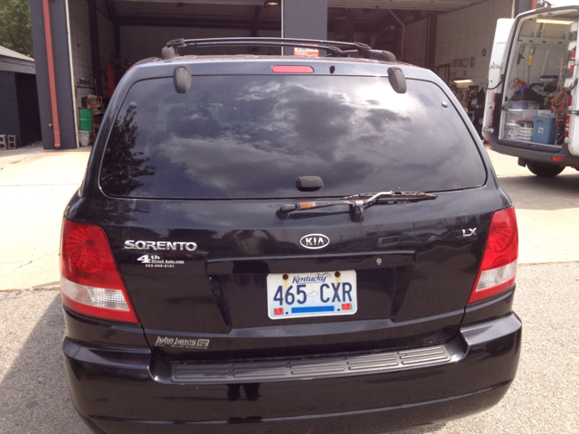 2004 Kia Sorento 4x4 Styleside Lariat