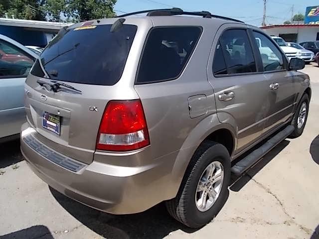 2004 Kia Sorento Elk Conversion Van