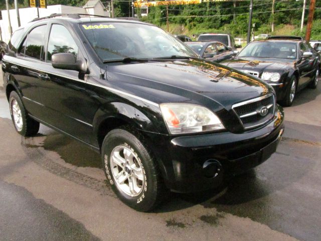 2005 Kia Sorento LS Truck