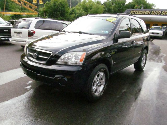 2005 Kia Sorento LS Truck