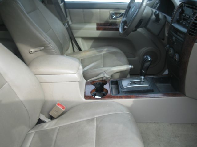 2005 Kia Sorento LS Truck