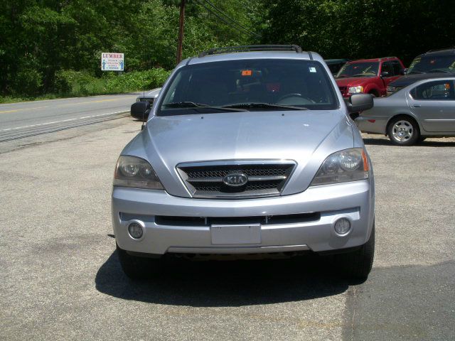 2005 Kia Sorento LS Truck