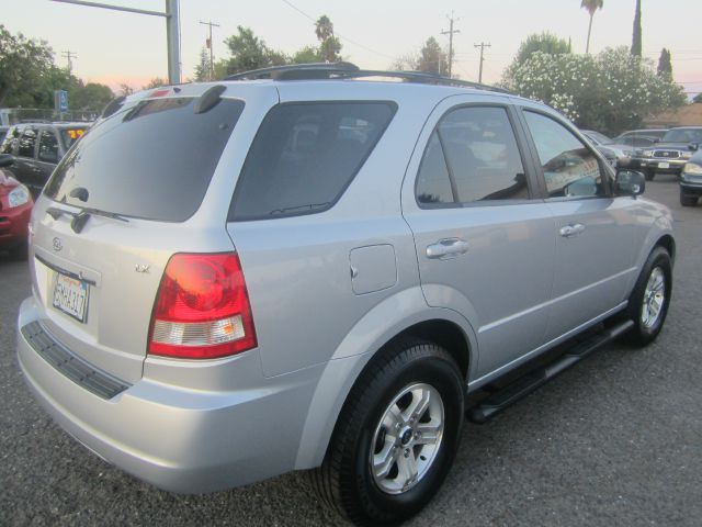 2005 Kia Sorento 4x4 Styleside Lariat