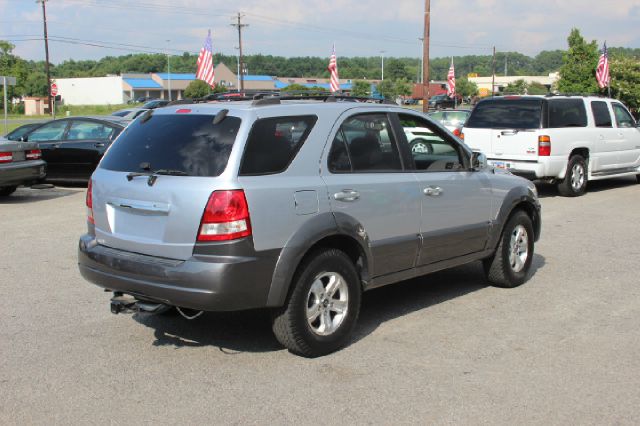 2005 Kia Sorento Crew Cab 126.0 WB 1SC LS Z85