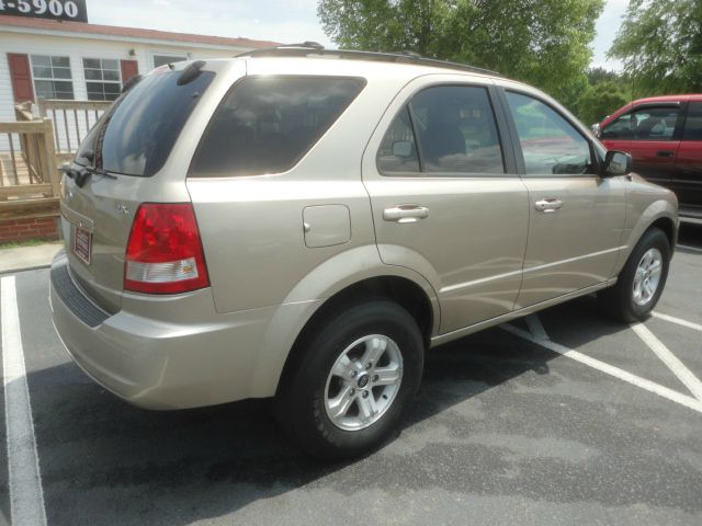 2005 Kia Sorento Unknown