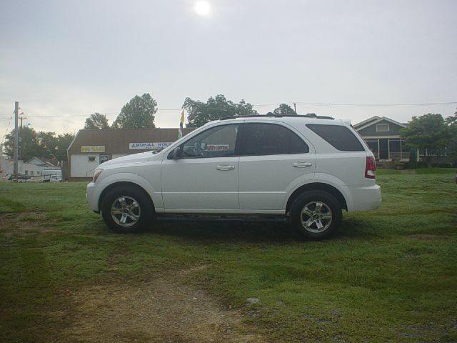 2005 Kia Sorento LS Truck